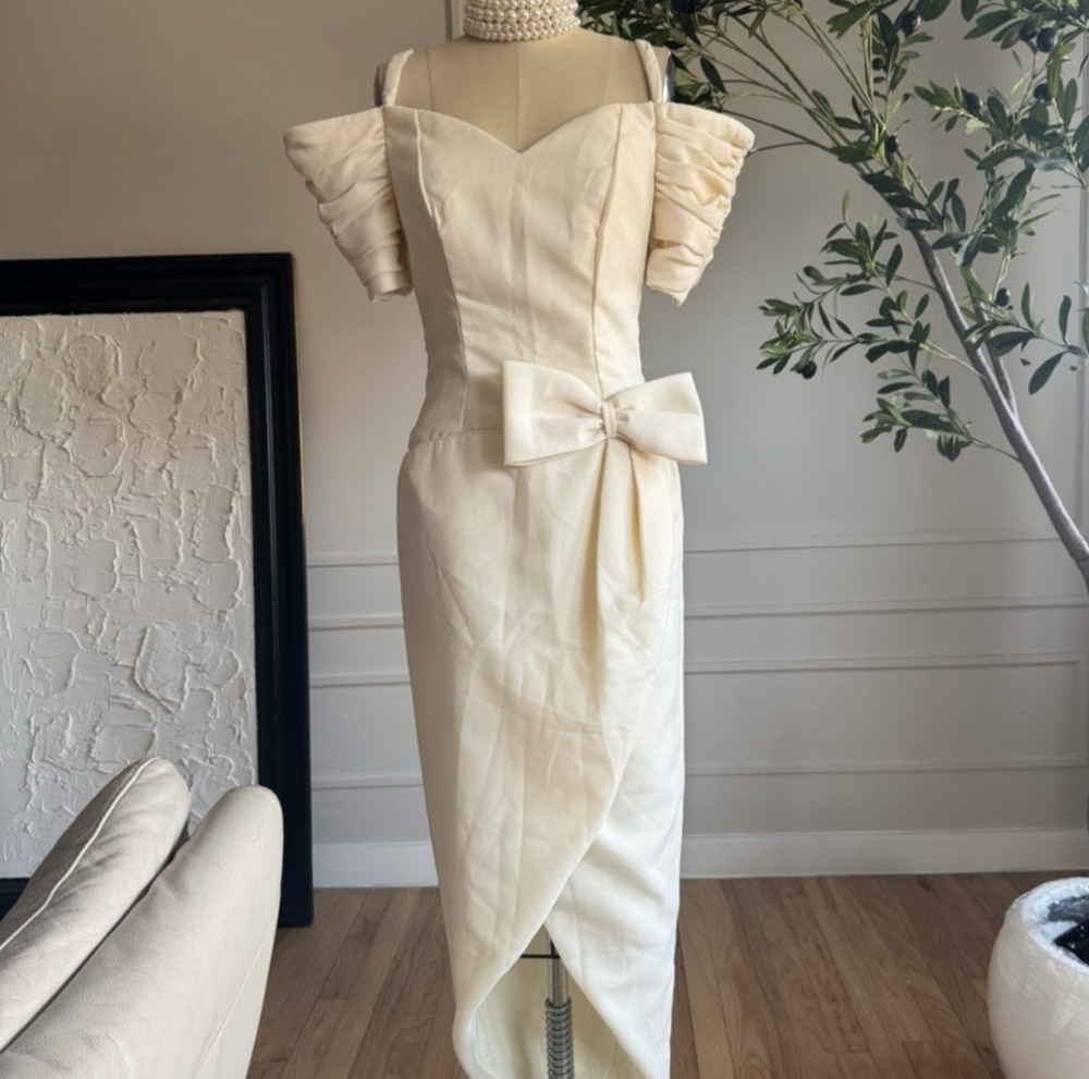 Vintage Cream Off-Shoulder Dress Bridal Bridal Shower Engagement Pics Bow Dress